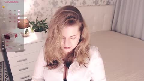 Snapshot of helenbonham chatting on 09.19.25 Helena Bonham online show from 09.19.25