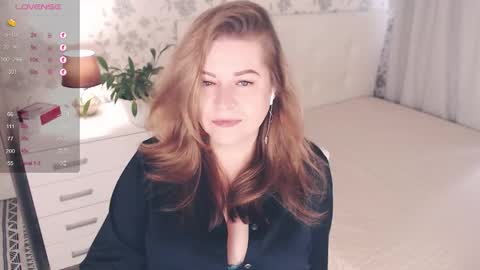 Snapshot of helenbonham chatting on 09.24.25 Helena Bonham online show from 09.24.25