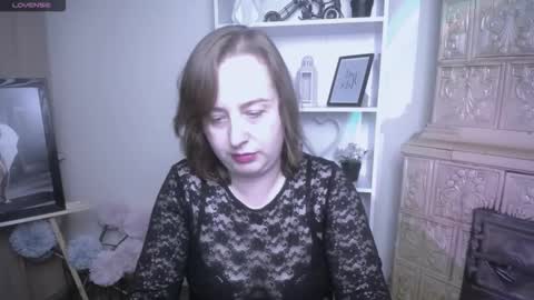 Helen online show from 11.04.25