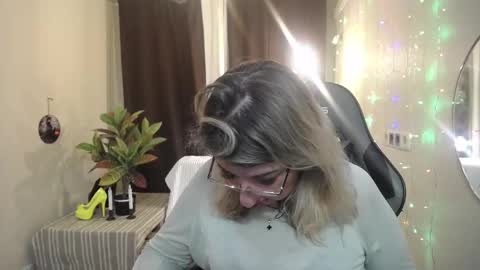 helenenigma online show from 01.30.25