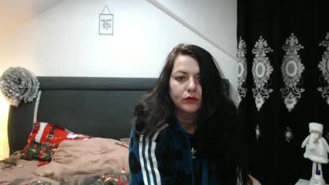 Snapshot of helenhh chatting on 12.28.24 helenhh online show from 12.28.24