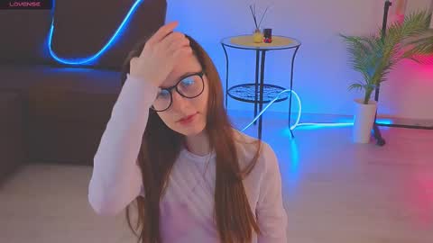   online show from 03.05.25