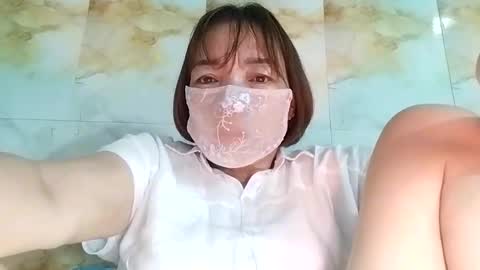 Snapshot of helenna_00 chatting on 10.14.25 helenna_00 online show from 10.14.25