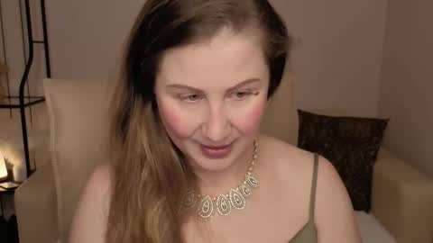 Snapshot of helens_lov chatting on 11.06.25 Helen online show from 11.06.25