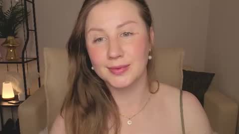 Snapshot of helens_lov chatting on 06.19.26 Helen online show from 06.19.26