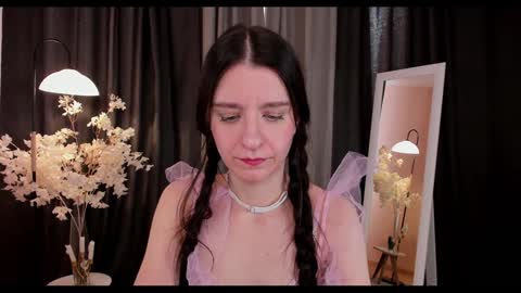 Helen online show from 02.01.25