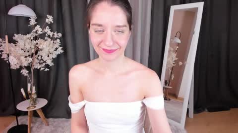 Helen online show from 03.02.25