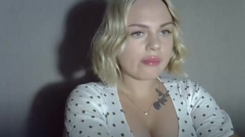 helga_now online show from 09.22.25