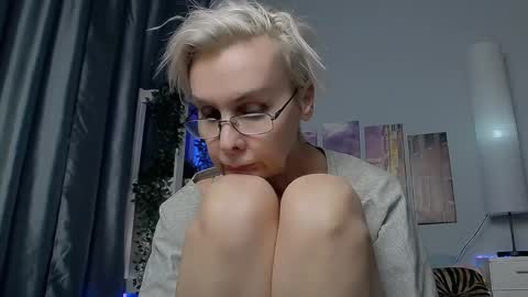 Helga online show from 01.21.25