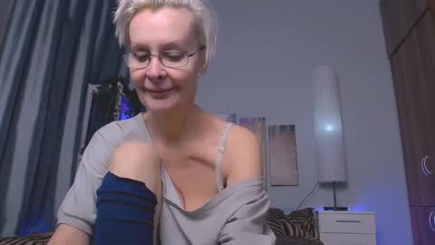 Helga online show from 01.27.25