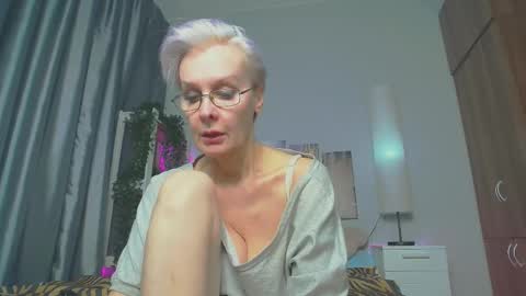 Helga online show from 02.28.25