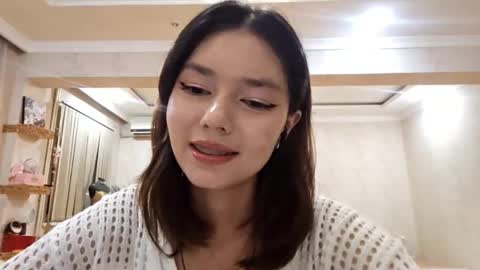 Snapshot of helgakraszewski chatting on 10.17.25 Alice online show from 10.17.25