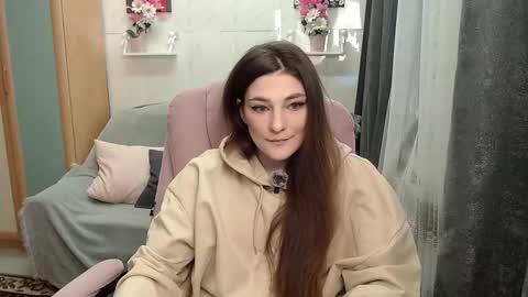 Snapshot of helgamun chatting on 10.15.25 helgamun online show from 10.15.25