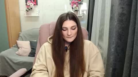 Snapshot of helgamun chatting on 10.16.25 helgamun online show from 10.16.25