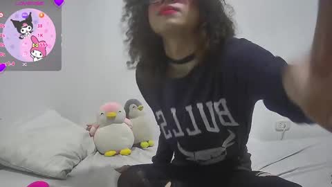 Snapshot of helia_n_amy chatting on 12.14.24 Helia Transfem and Amy online show from 12.14.24