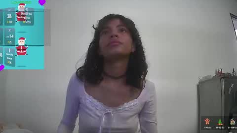 Snapshot of helia_n_amy chatting on 12.22.24 Helia Transfem and Amy online show from 12.22.24
