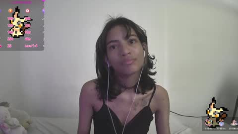 Snapshot of helia_n_amy chatting on 01.21.25 Helia Transfem and Amy online show from 01.21.25