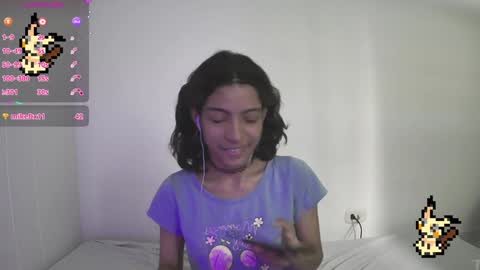 Snapshot of helia_n_amy chatting on 01.28.25 Helia Transfem and Amy online show from 01.28.25
