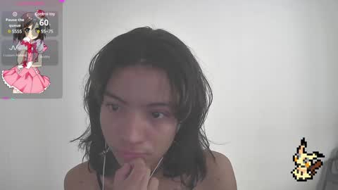 Snapshot of helia_n_amy chatting on 02.08.25 Helia Transfem and Amy online show from 02.08.25