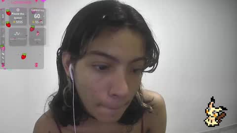 Snapshot of helia_n_amy chatting on 02.13.25 Helia Transfem and Amy online show from 02.13.25