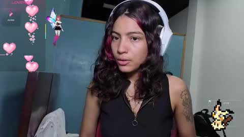 Snapshot of helia_n_amy chatting on 10.15.25 Helia Transfem and Amy online show from 10.15.25