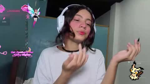 Snapshot of helia_n_amy chatting on 10.26.25 Helia Transfem and Amy online show from 10.26.25