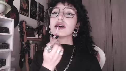 Snapshot of hell_666_xxx chatting on 10.15.25 cher online show from 10.15.25