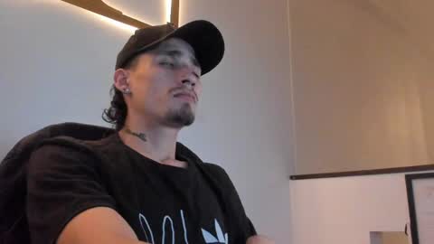 Snapshot of hell_boy66 chatting on 05.04.26 Eros online show from 05.04.26