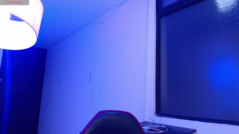 Snapshot of hell_girll_ chatting on 09.18.25 Hell Girl online show from 09.18.25