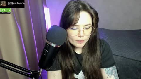 Red online show from 02.13.25