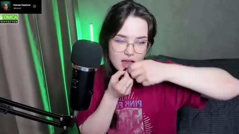 Red online show from 03.10.25