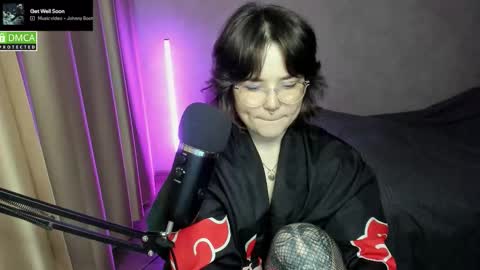 Red online show from 10.16.25