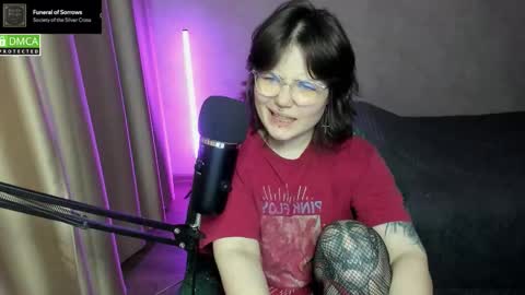 Red online show from 10.25.25