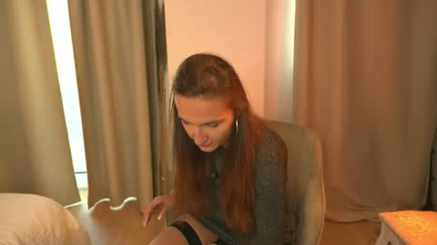 Lorette Lory online show from 10.19.25