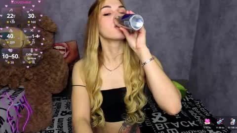 Snapshot of hellen__moore chatting on 11.11.25 GTM3Mon Tue Wed Thu Fri San 0400 am-1030pm online show from 11.11.25