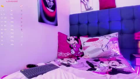 Snapshot of hellen_starx chatting on 11.07.25 hellen_starx online show from 11.07.25