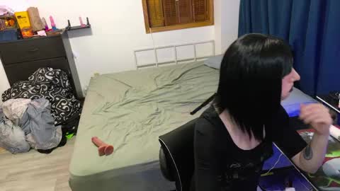 Snapshot of hellfire_girl chatting on 05.08.26 Hayley online show from 05.08.26