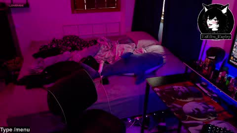 Snapshot of hellfire_girl chatting on 05.19.26 Hayley online show from 05.19.26