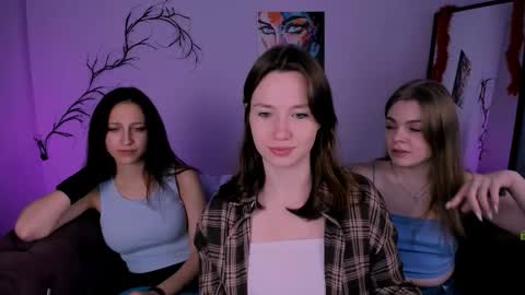 Helli online show from 11.22.25