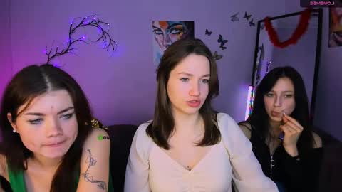 Helli online show from 12.20.25