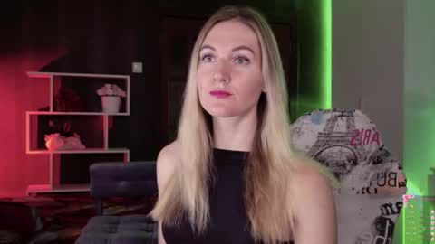 Snapshot of hello_lisha chatting on 10.21.25 Alisia Monday to Friday from 10 am to 4 pm GMT 2 online show from 10.21.25