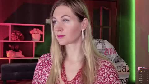 Snapshot of hello_lisha chatting on 10.22.25 Alisia Monday to Friday from 10 am to 4 pm GMT 2 online show from 10.22.25