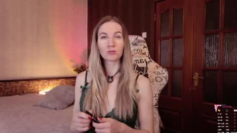 Snapshot of hello_lisha chatting on 06.04.26 Alisia Monday to Friday from 10 am to 4 pm GMT 2 online show from 06.04.26
