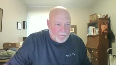 helloforfun111 online show from 10.19.25