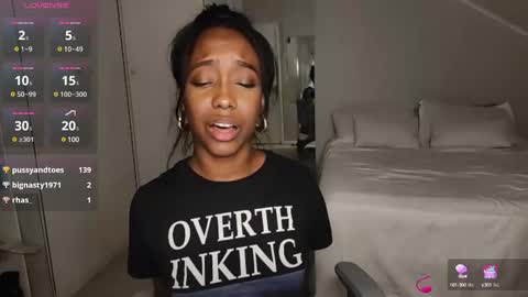 Snapshot of hellsd97 chatting on 12.05.24 hellsd97 online show from 12.05.24