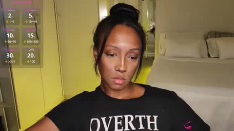 Snapshot of hellsd97 chatting on 12.06.24 hellsd97 online show from 12.06.24