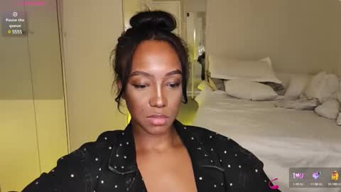 Snapshot of hellsd97 chatting on 12.10.24 hellsd97 online show from 12.10.24