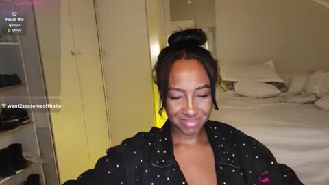 Snapshot of hellsd97 chatting on 12.10.24 hellsd97 online show from 12.10.24