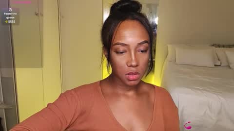 Snapshot of hellsd97 chatting on 12.17.24 hellsd97 online show from 12.17.24