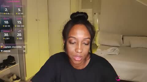 Snapshot of hellsd97 chatting on 12.30.24 hellsd97 online show from 12.30.24